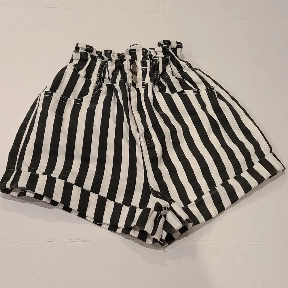 Etophe studios Junior Shorts Women's Size S W/B